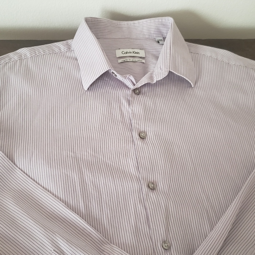 Beautiful Calvin Klein Light purple Dress Shirt